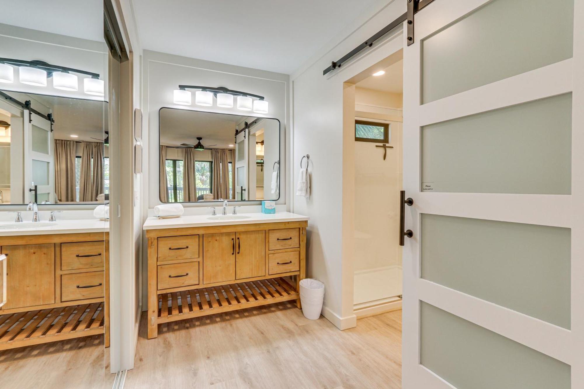 Modern Hilton Head Retreat Walk To Beach And Golf! Хилтон-Хед-Айленд Экстерьер фото