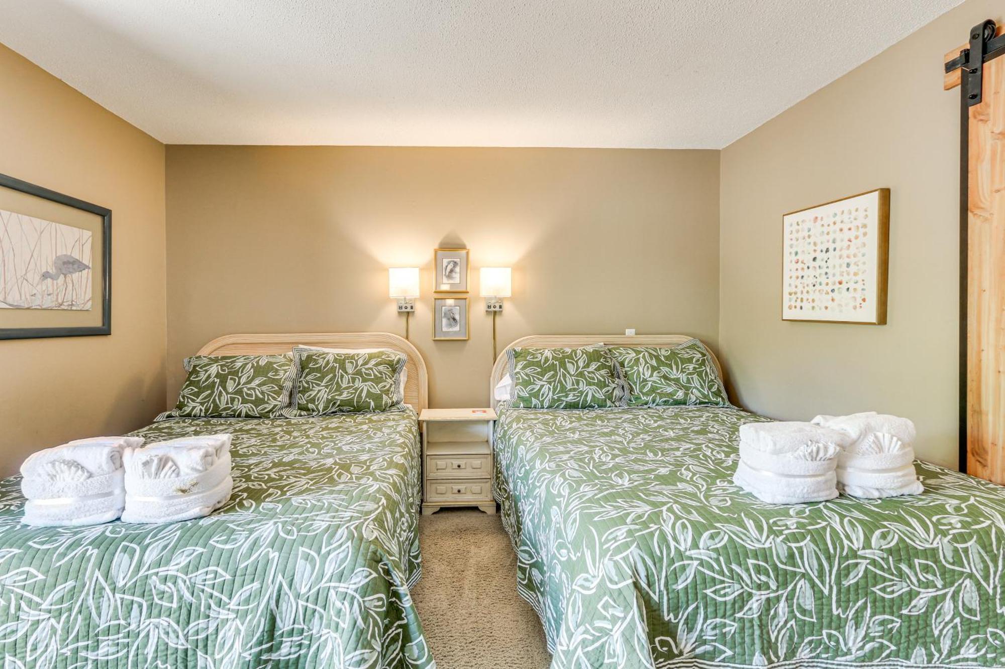 Modern Hilton Head Retreat Walk To Beach And Golf! Хилтон-Хед-Айленд Экстерьер фото
