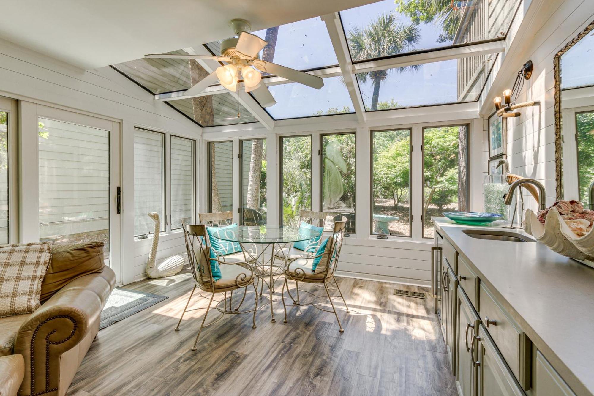 Modern Hilton Head Retreat Walk To Beach And Golf! Хилтон-Хед-Айленд Экстерьер фото