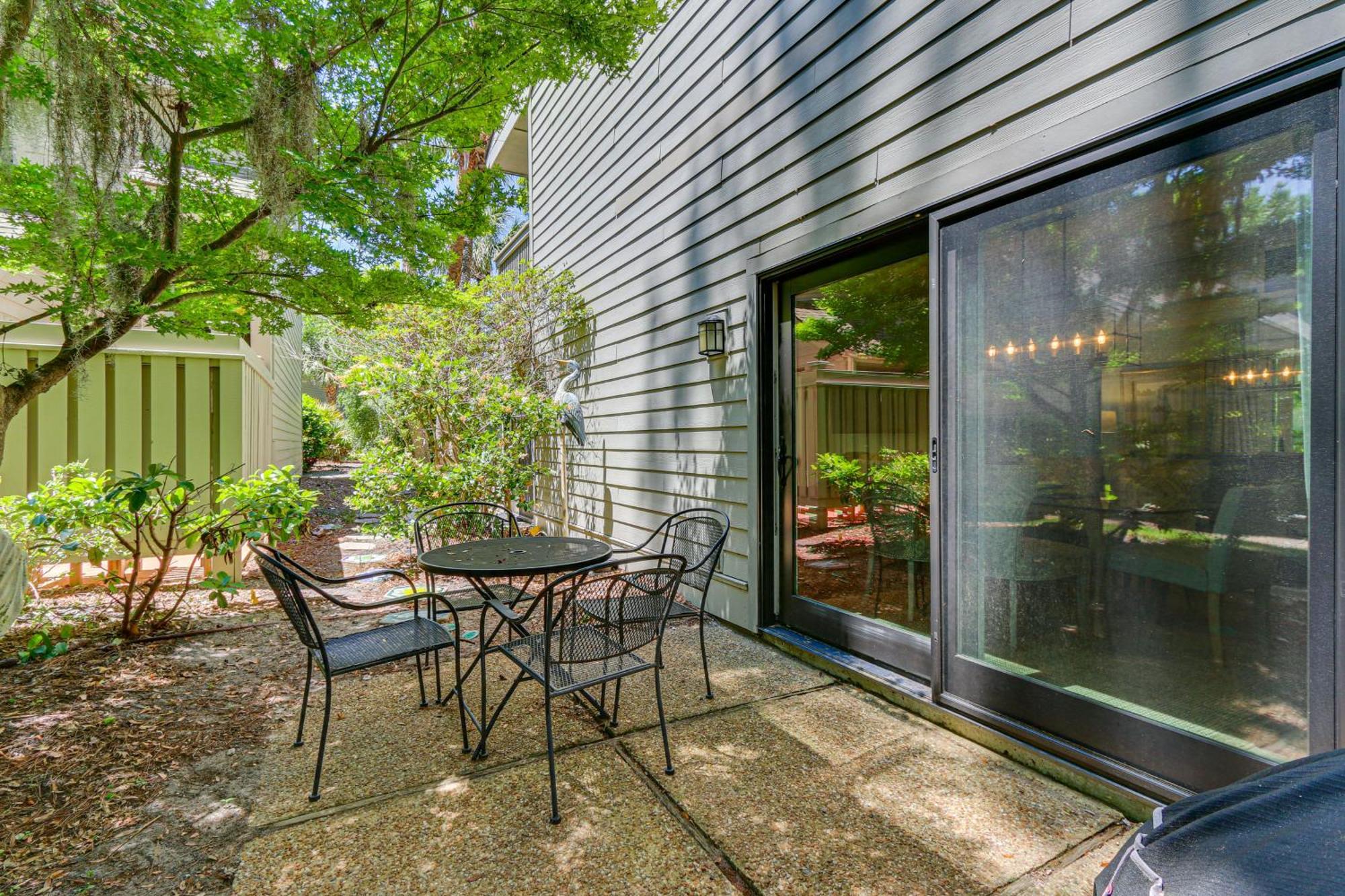 Modern Hilton Head Retreat Walk To Beach And Golf! Хилтон-Хед-Айленд Экстерьер фото