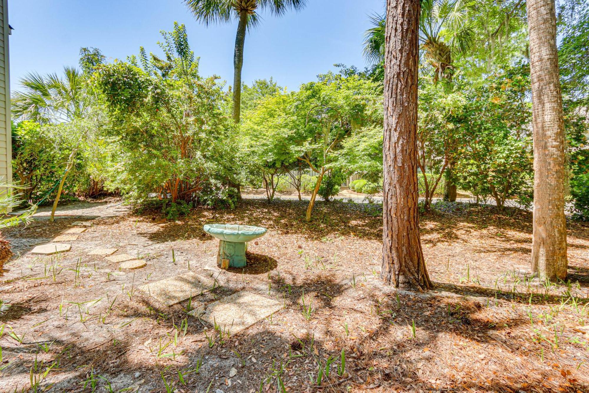 Modern Hilton Head Retreat Walk To Beach And Golf! Хилтон-Хед-Айленд Экстерьер фото
